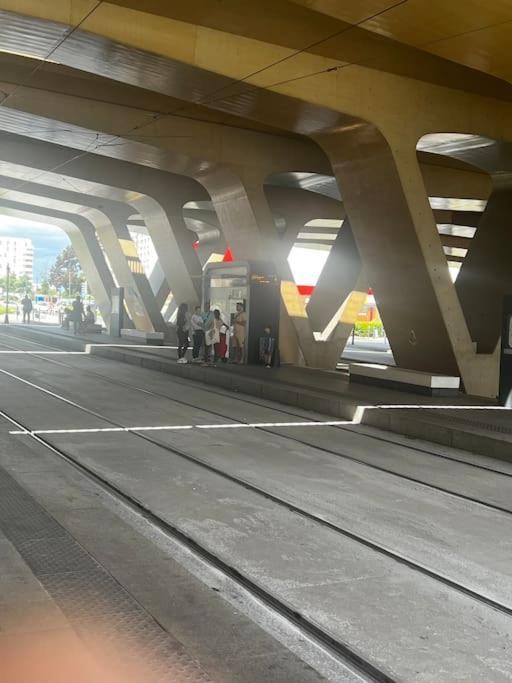 Un Charmant Studio Pres Tramway Thiais Exterior foto